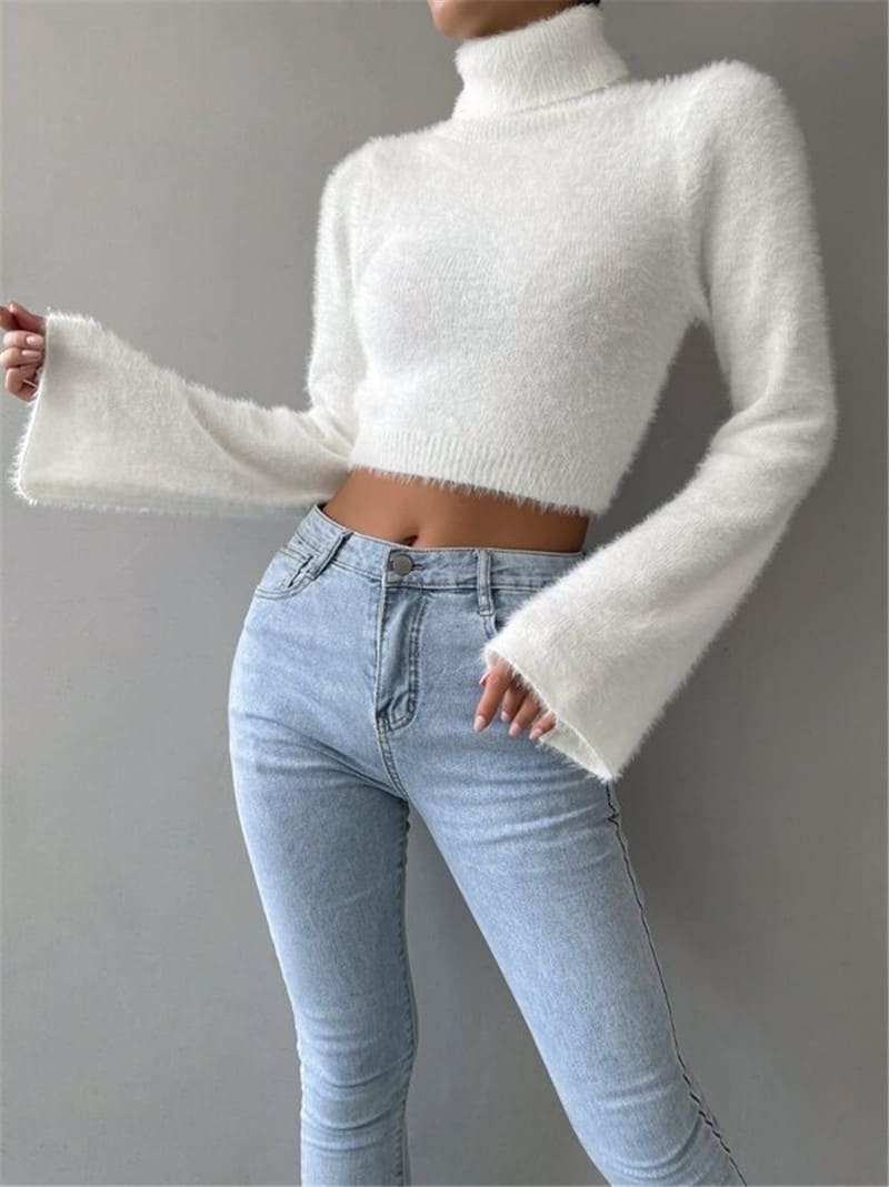 Inaya - Turtleneck Cropped Plush Sweater