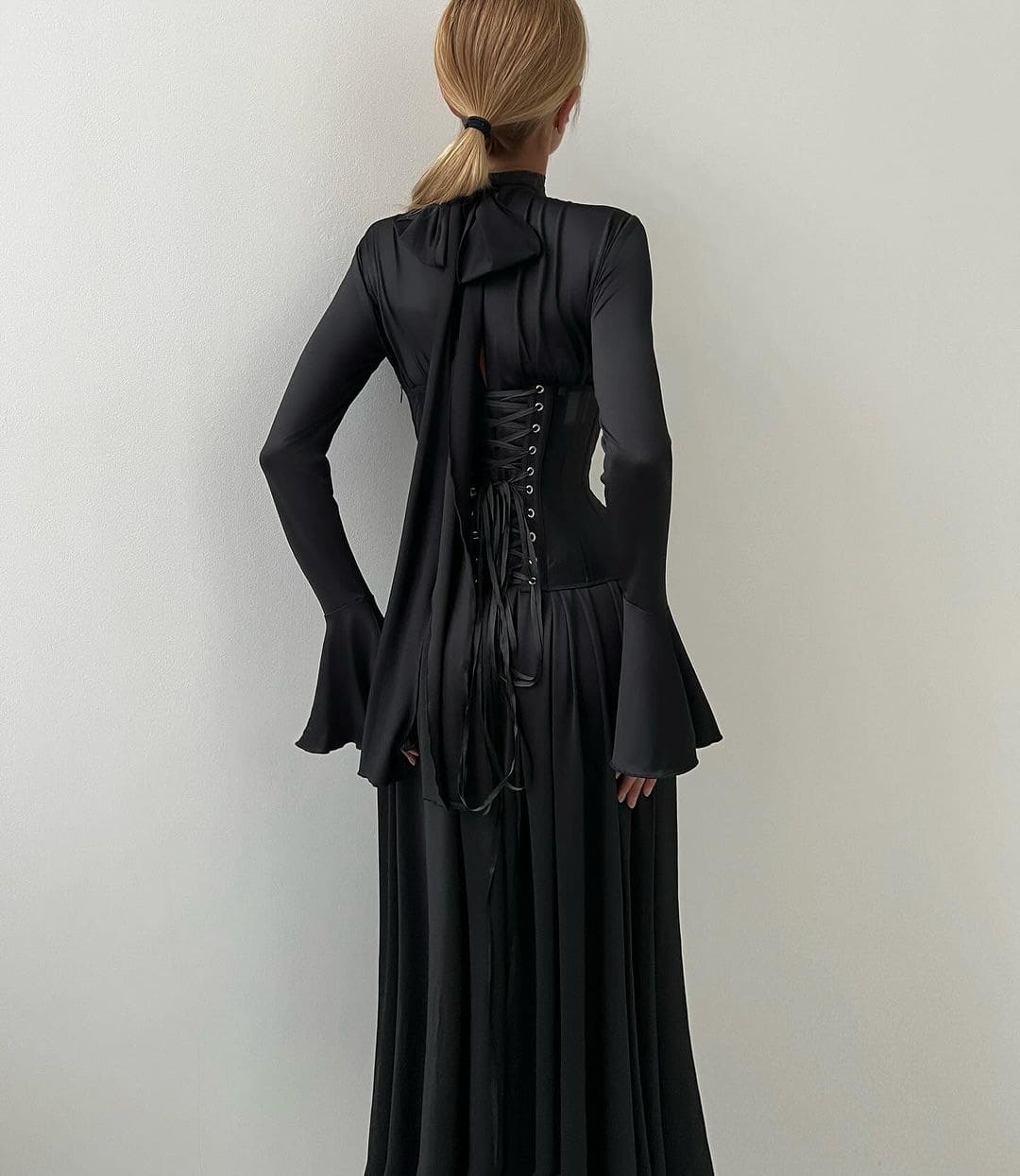 long-sleeve-maxi-black-dress